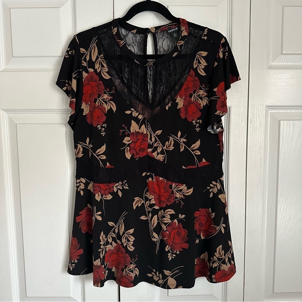 Torrid Shirt Womens 0 Black Floral Lace Short Sleeve Top Whimsigoth Fairy Grunge